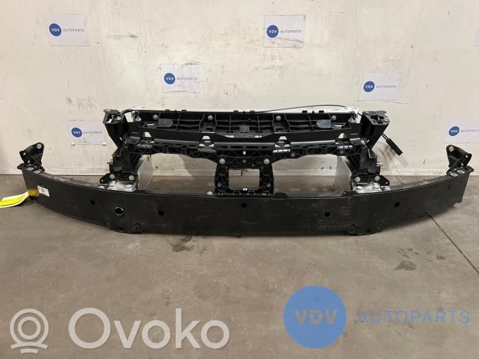 Mercedes-Benz EQS V297 Pas przedni 