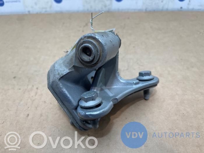 Mercedes-Benz A W169 Cerniera superiore della portiera anteriore 