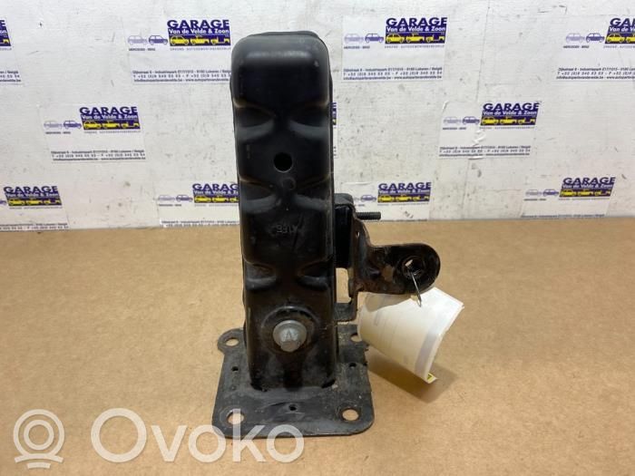 Mercedes-Benz Vito Viano W447 Pas przedni 