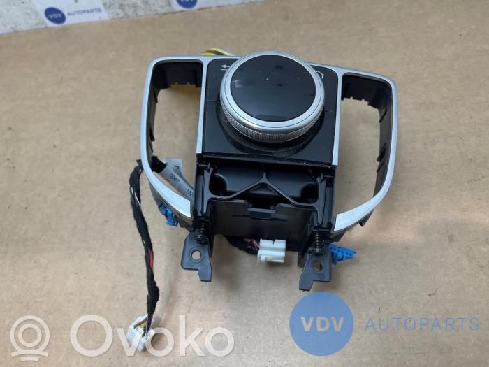 Mercedes-Benz C W205 Unidad central de control multimedia 