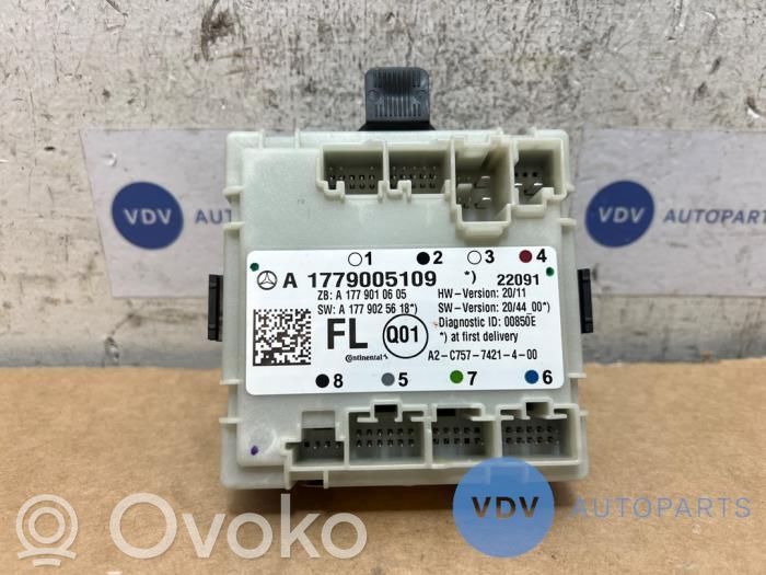 Mercedes-Benz A W177 Unité de commande / module de verrouillage centralisé porte 