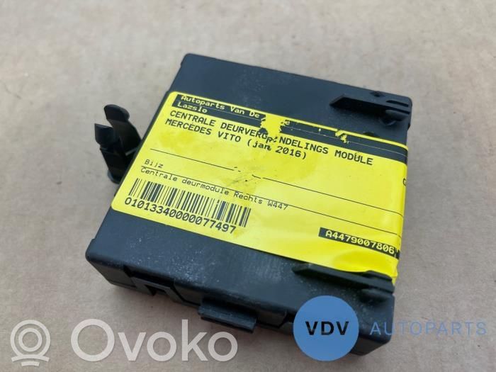 Mercedes-Benz Vito Viano W447 Unidad de control/módulo del bloqueo de puertas 