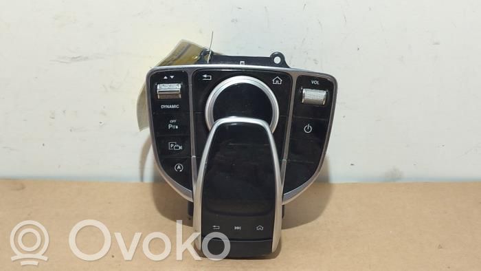 Mercedes-Benz C W205 Unidad central de control multimedia 