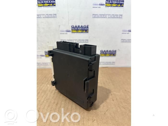 Mercedes-Benz E W211 Antenna control unit 