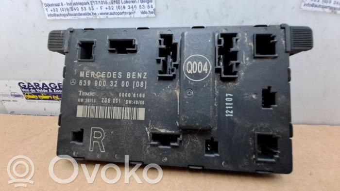 Mercedes-Benz Vito Viano W639 Sterownik / Moduł centralnego zamka 