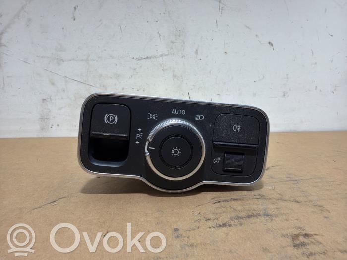 Light switch   A2479052902