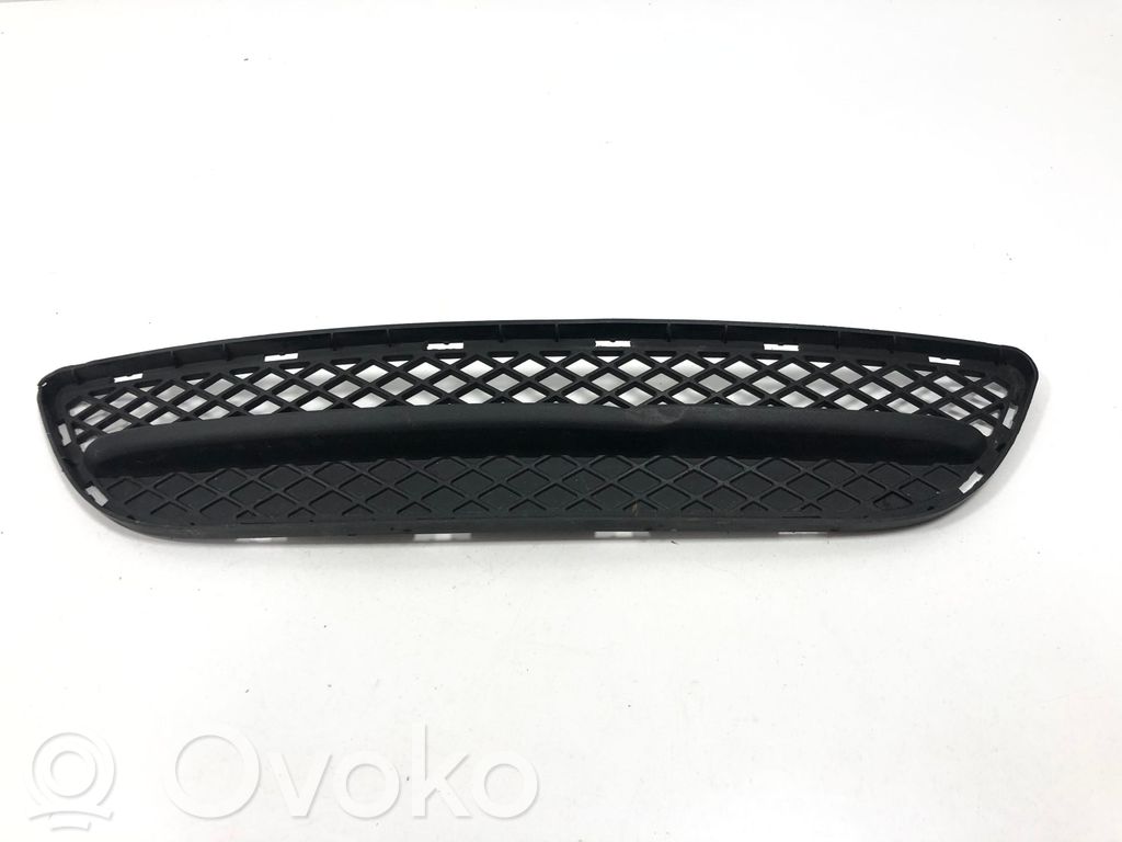 Front bumper lower grill   7154555,22944911