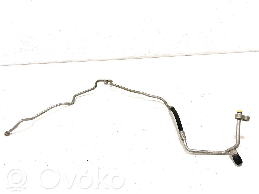 BMW 5 E60 E61 Ilmastointilaitteen putki (A/C) 