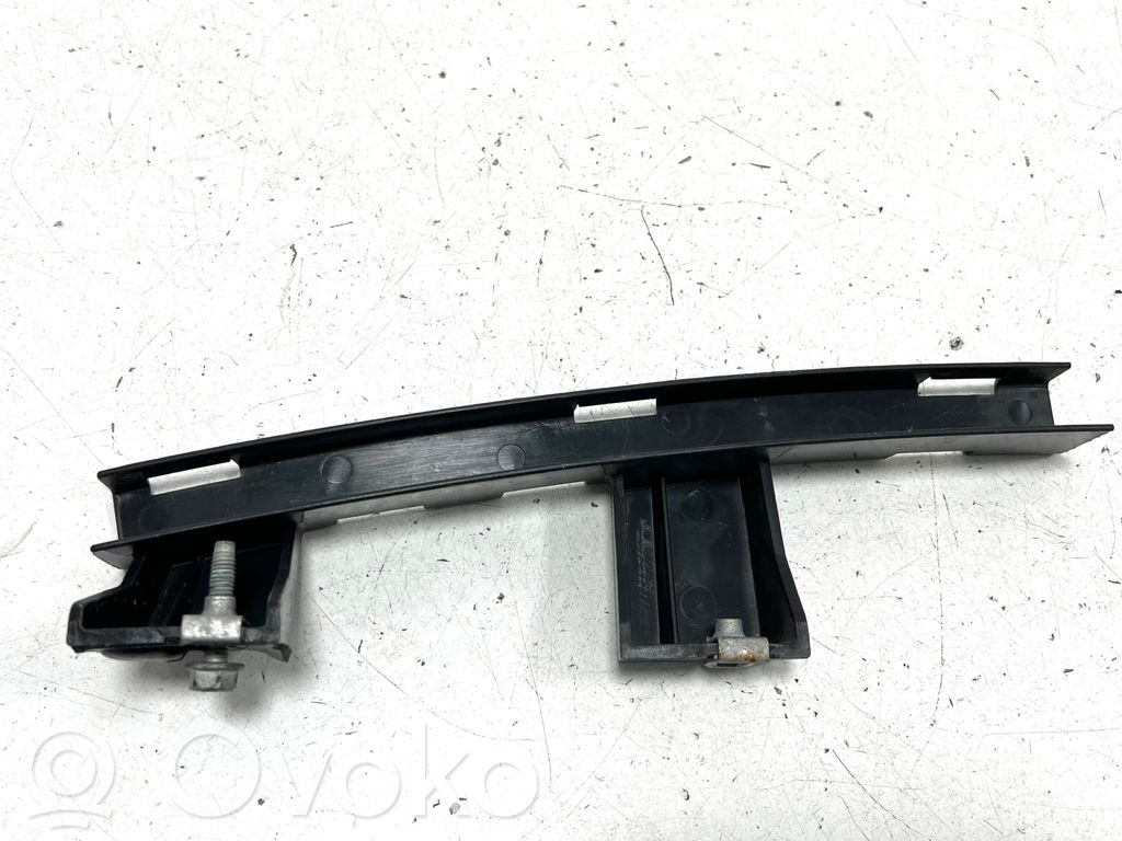Chevrolet Volt I Aizmugurējo durvju vējstikla sliede 