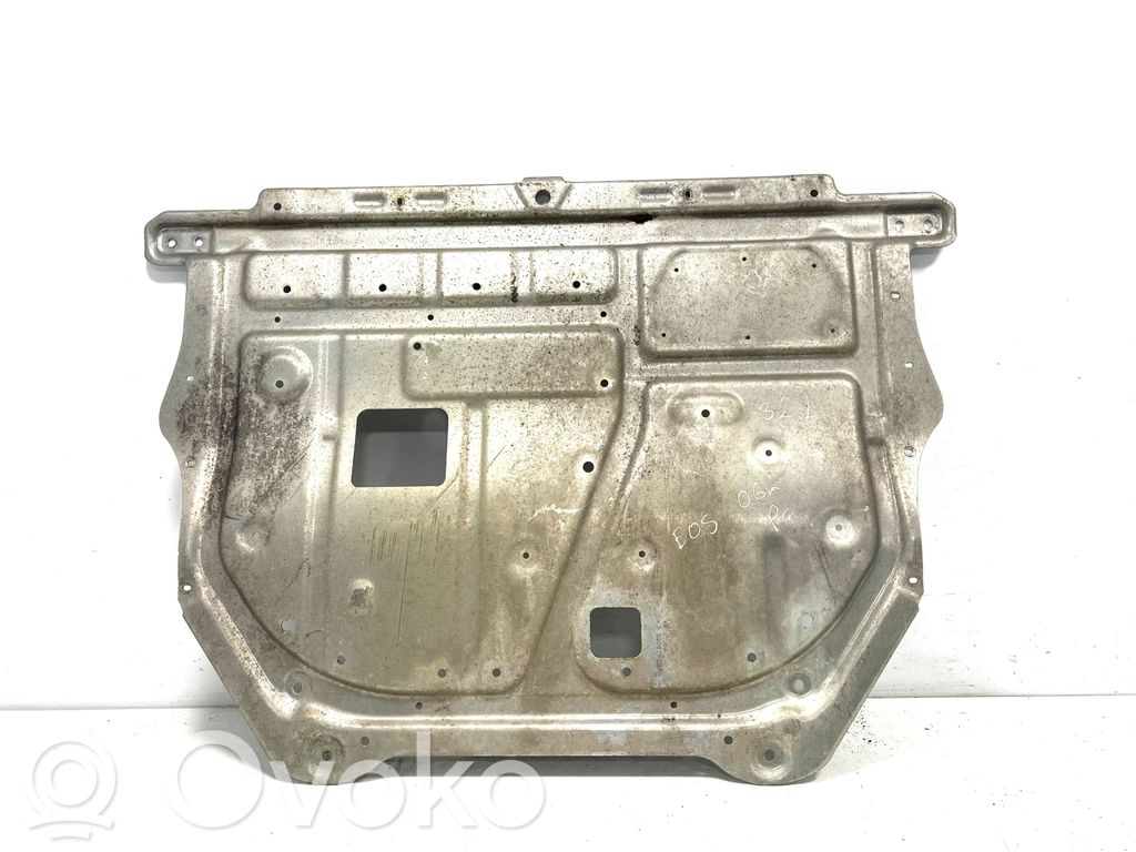 Volkswagen Eos Engine splash shield/under tray 