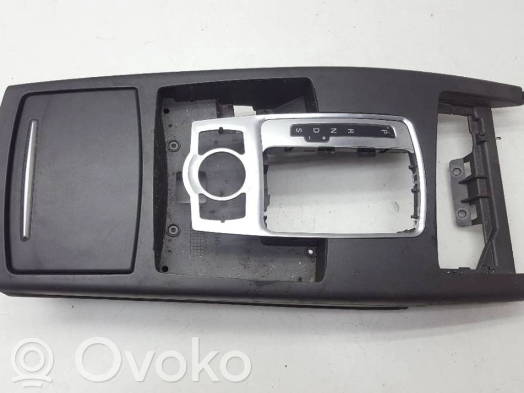 Audi A6 S6 C6 4F Consola central 