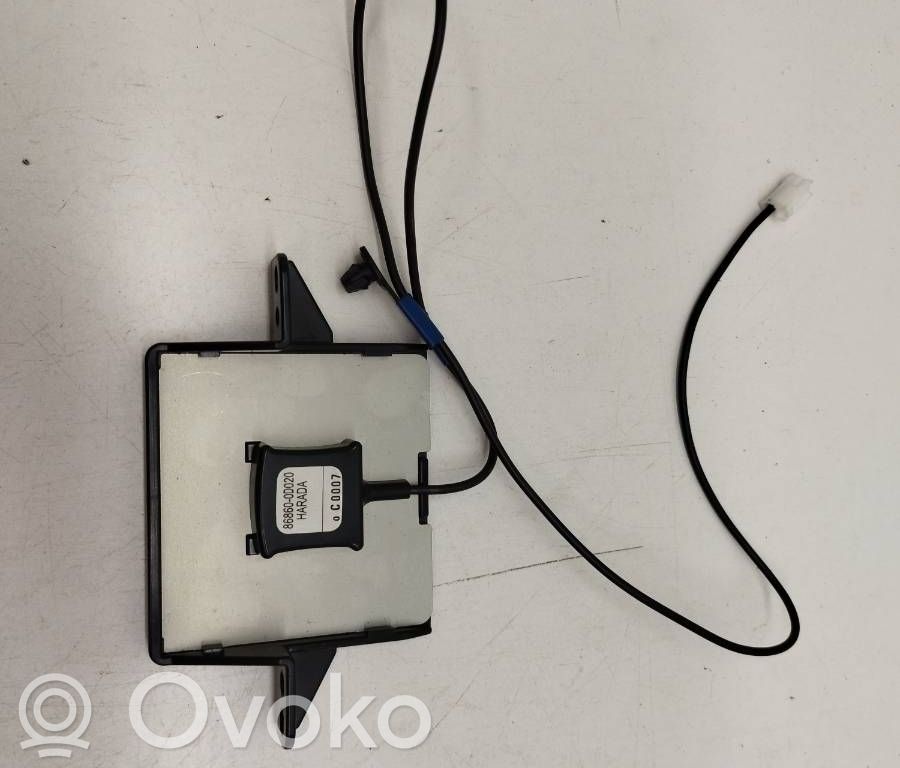 Toyota Yaris Aerial antenna amplifier 