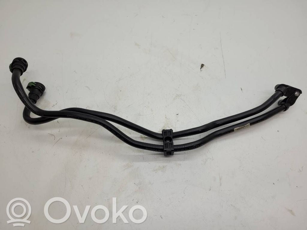 BMW 7 F01 F02 F03 F04 Rura chłodzenia oleju 