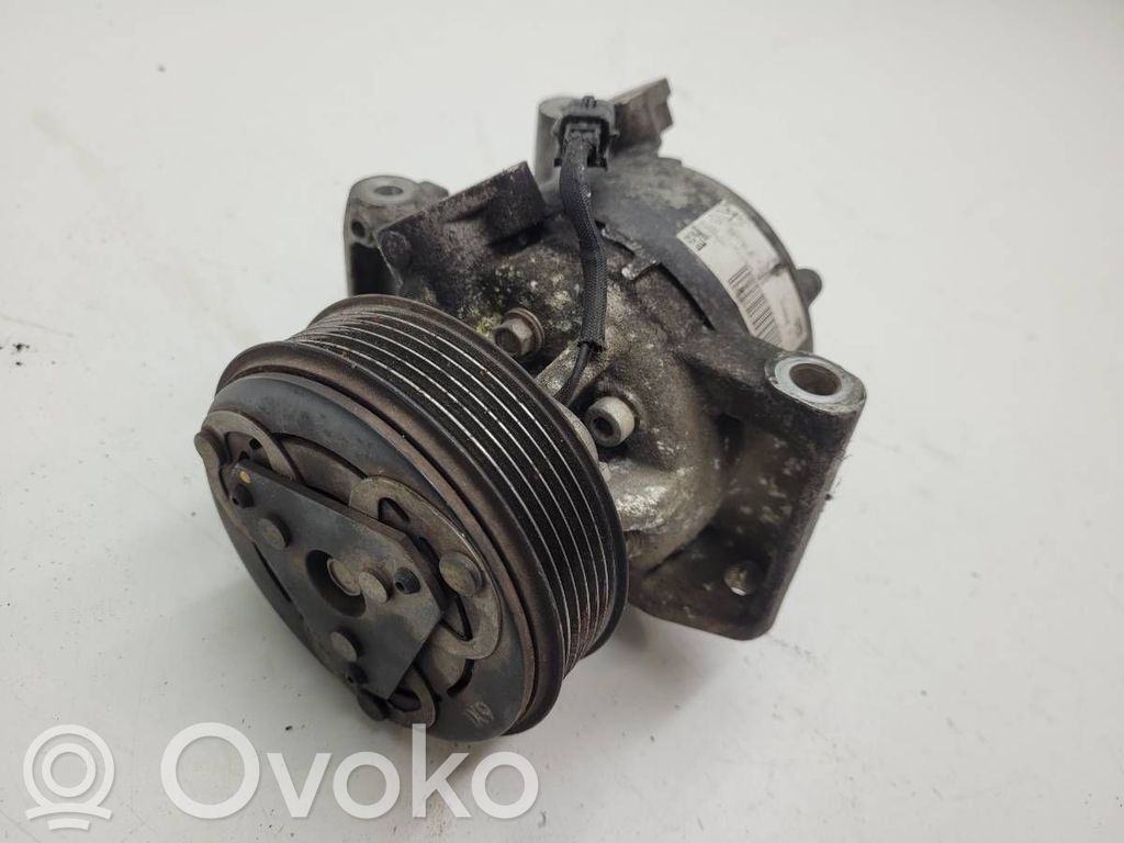 Dacia Duster Air conditioning (A/C) compressor (pump) 