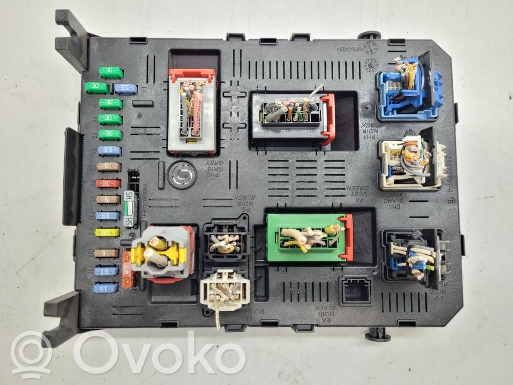 Peugeot 407 Juego de caja de fusibles 
