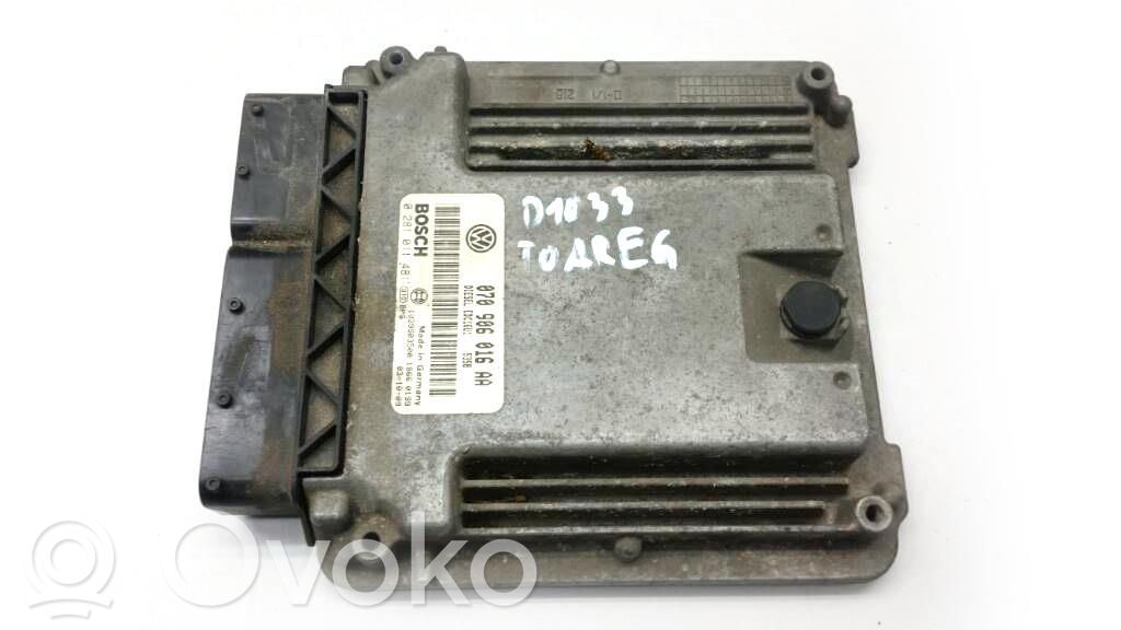 Volkswagen Touareg I Engine control unit/module ECU 