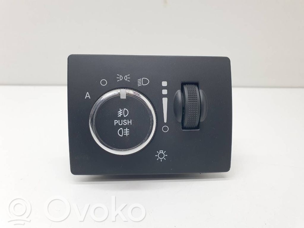 Light switch   P68189157AA