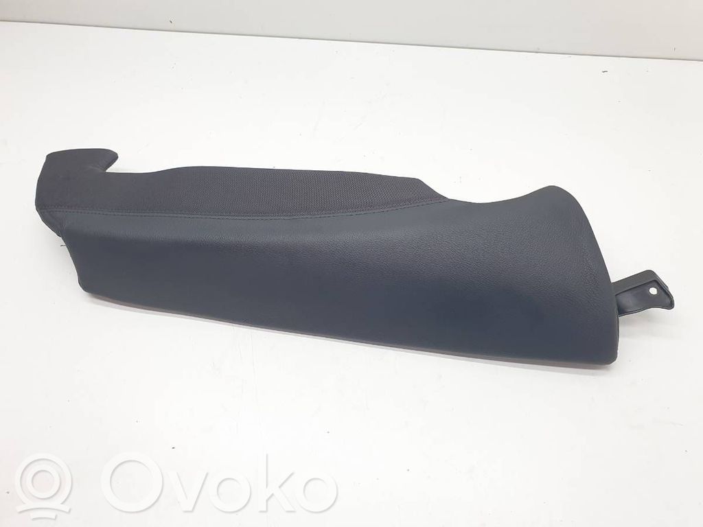 Trunk/boot side trim panel