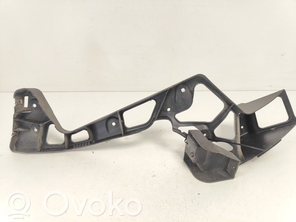 Ford Mondeo MK IV Takapuskurin kannake 