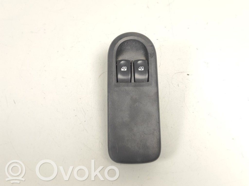 Renault Clio III Electric window control switch 