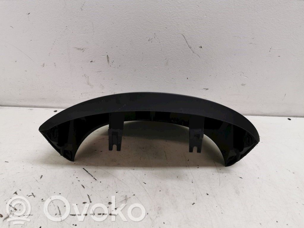 BMW 1 E81 E87 Muut kojelaudan osat 