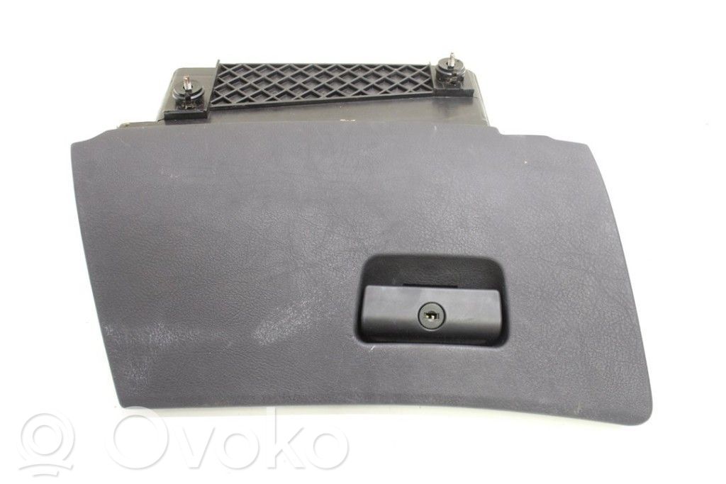 BMW 5 E39 Glove box 