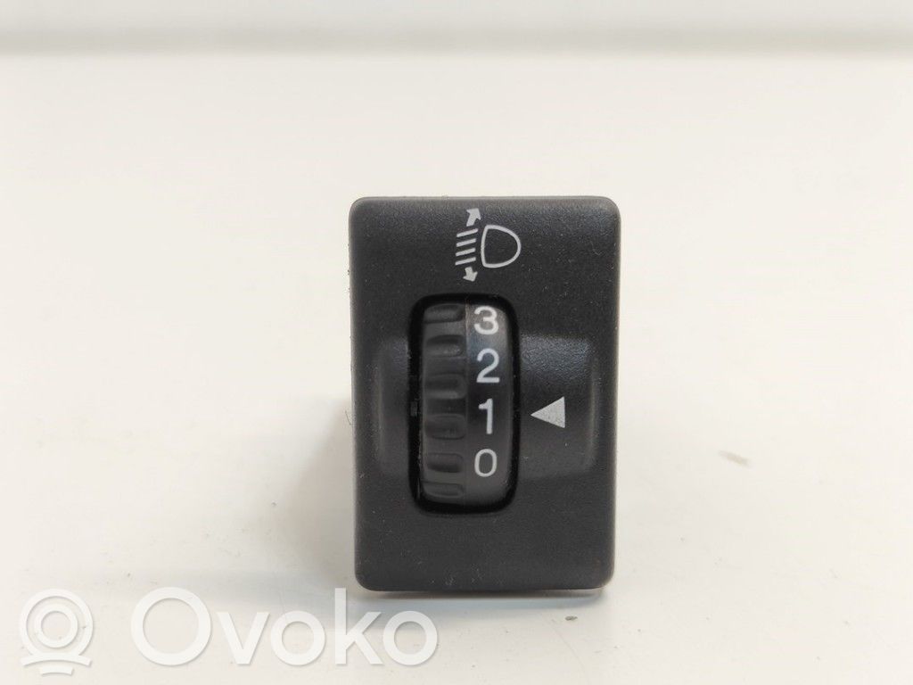Headlight level height control switch   3518075F00,3518075F00
