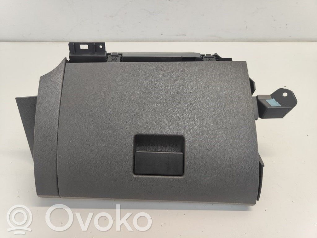 Ford C-MAX I Daiktadėžė 