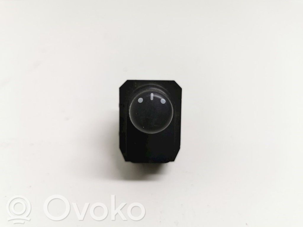 Suzuki Swift I Interruptor del espejo lateral 