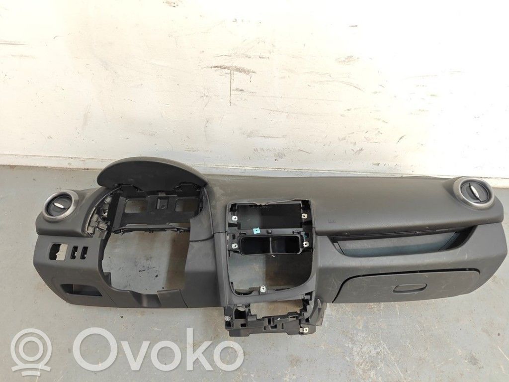 Renault Clio IV Panelis 