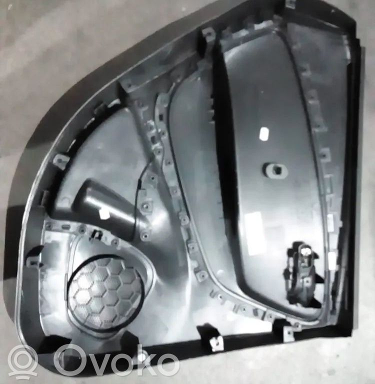Renault Captur Owiewka szyby drzwi tylnych 