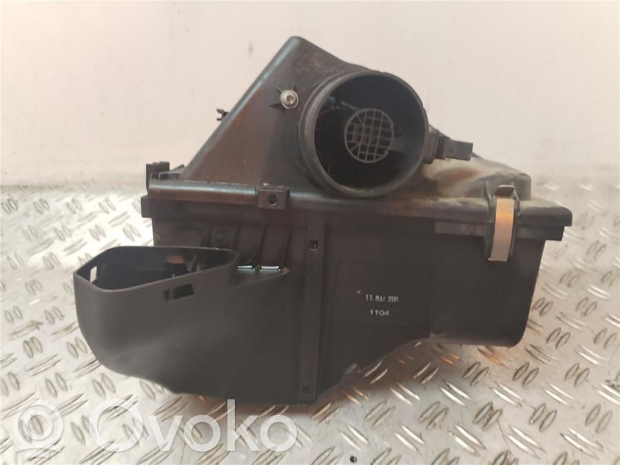 BMW 1 E82 E88 Air filter box 