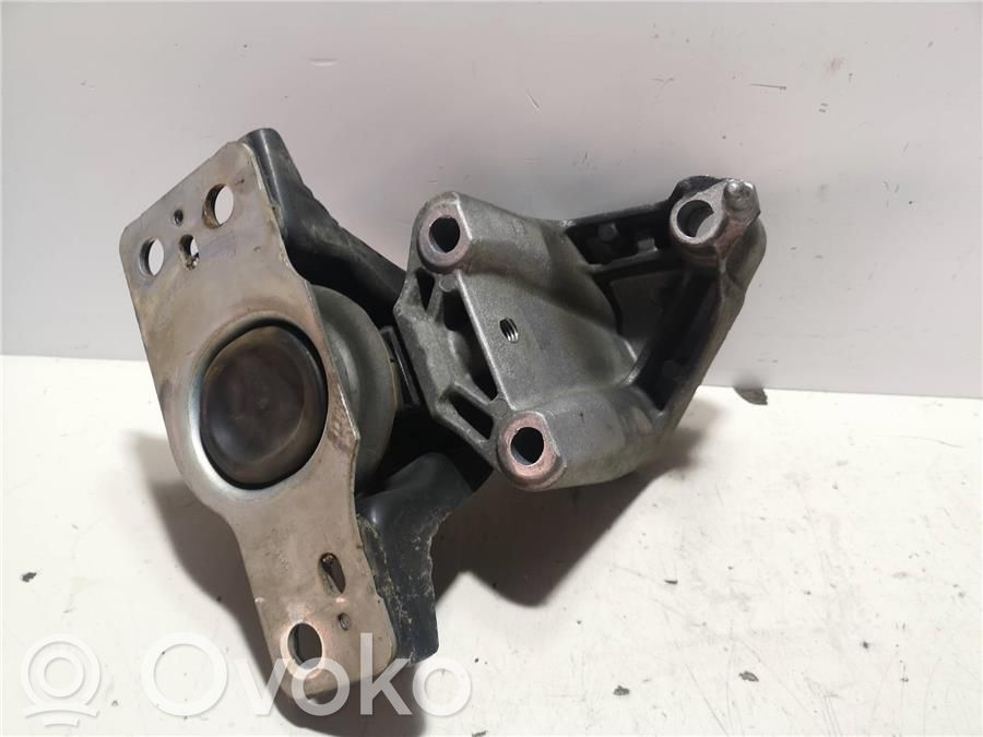 Engine mount bracket   8200559729