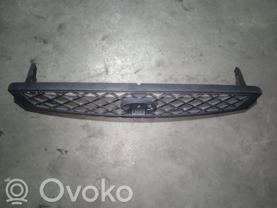 Ford Focus Front bumper upper radiator grill 