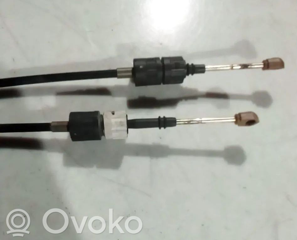 Ford Focus Soporte del cable del cambio de velocidades 