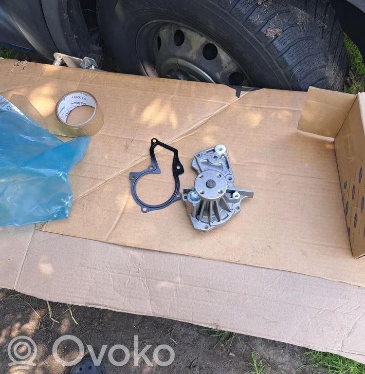Ford Mondeo MK IV Ūdens sūknis 