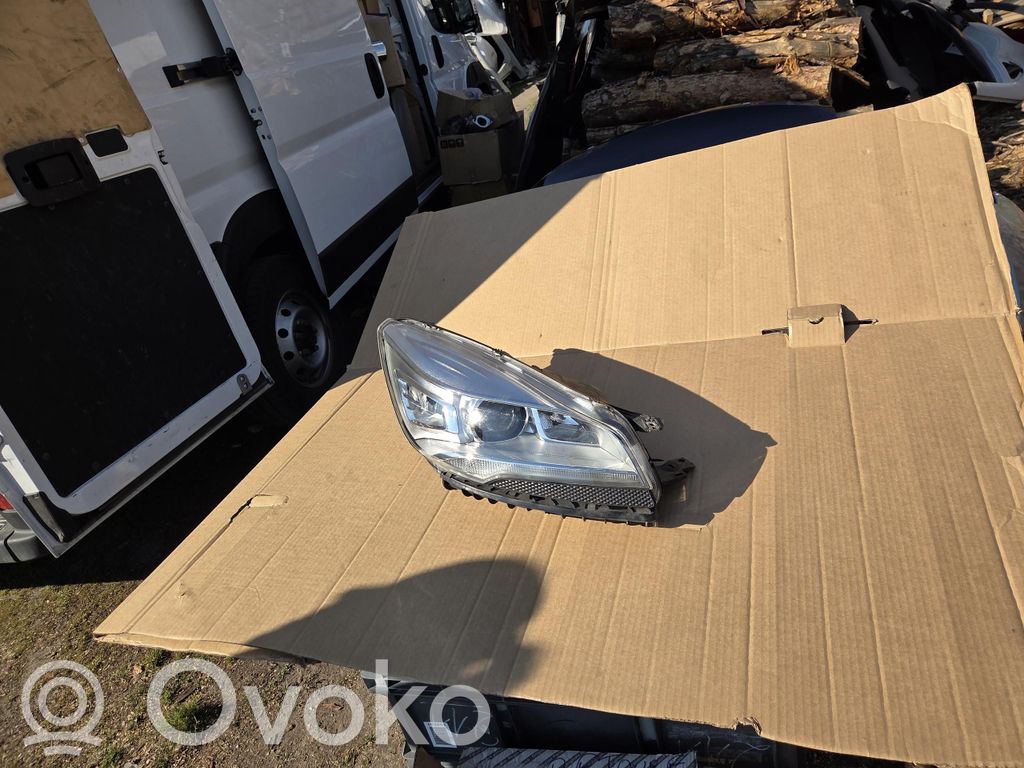 Ford Kuga II Headlight/headlamp 
