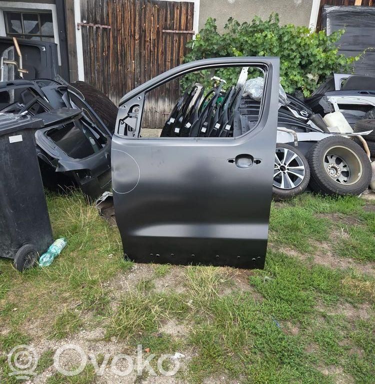 Opel Zafira C Front door 