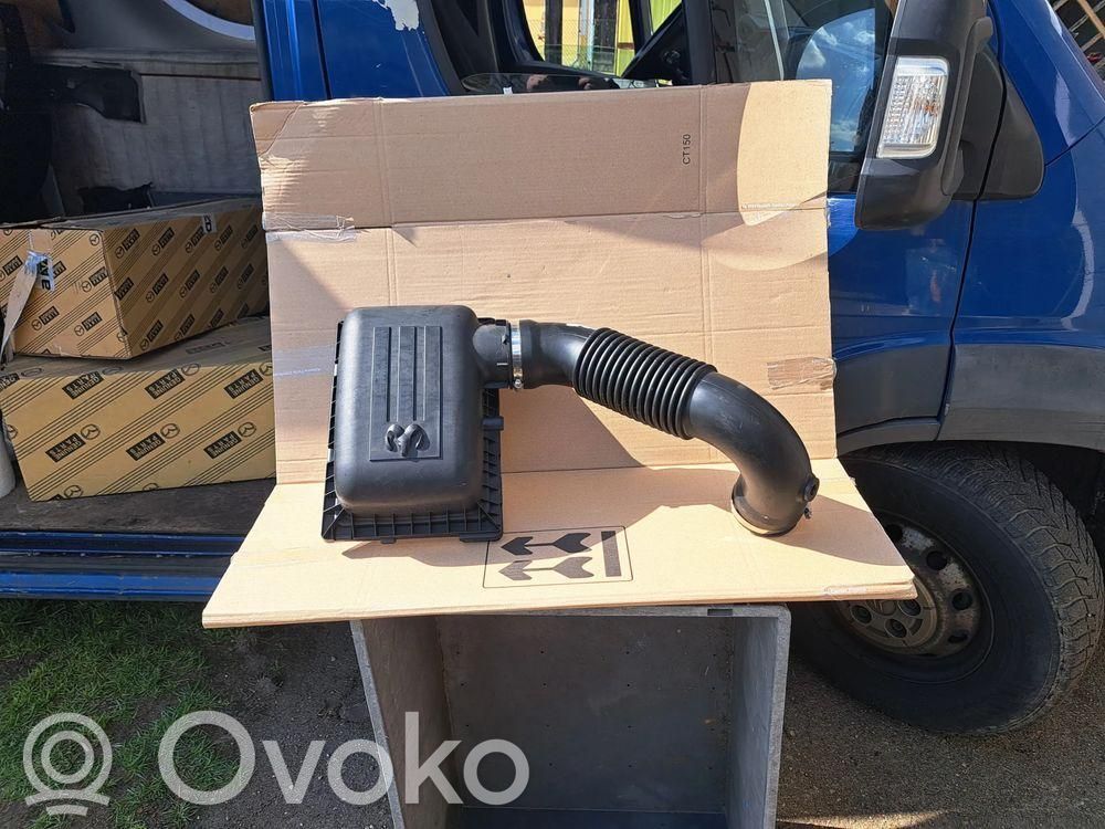 Dodge RAM 1500 DS Ilmansuodattimen kotelo 