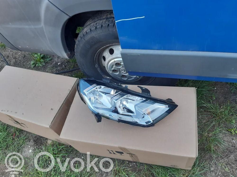 Audi A1 Headlight/headlamp 