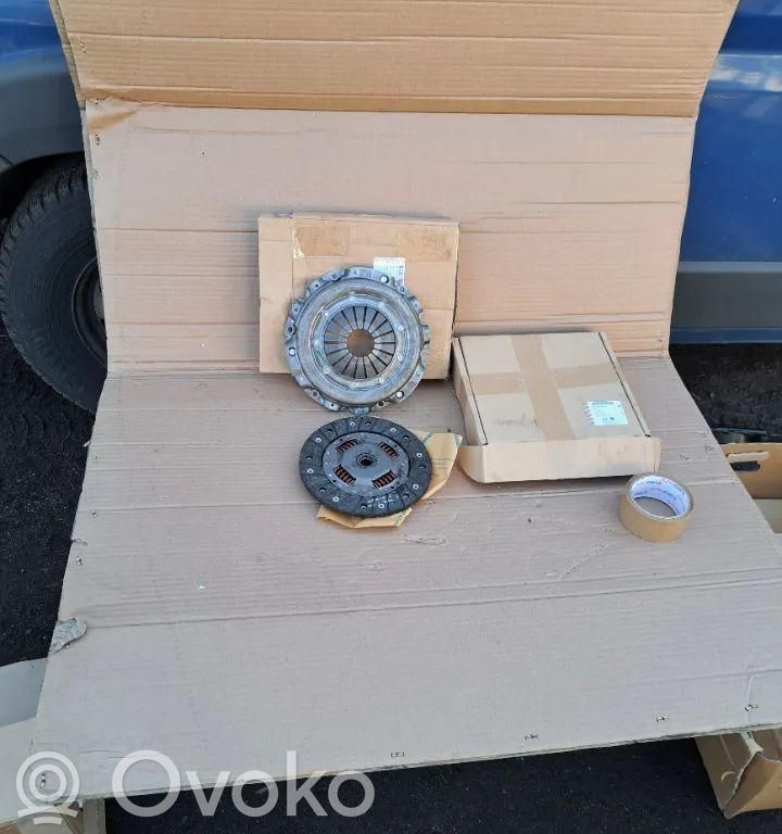 Opel Corsa C Kit d'embrayage 