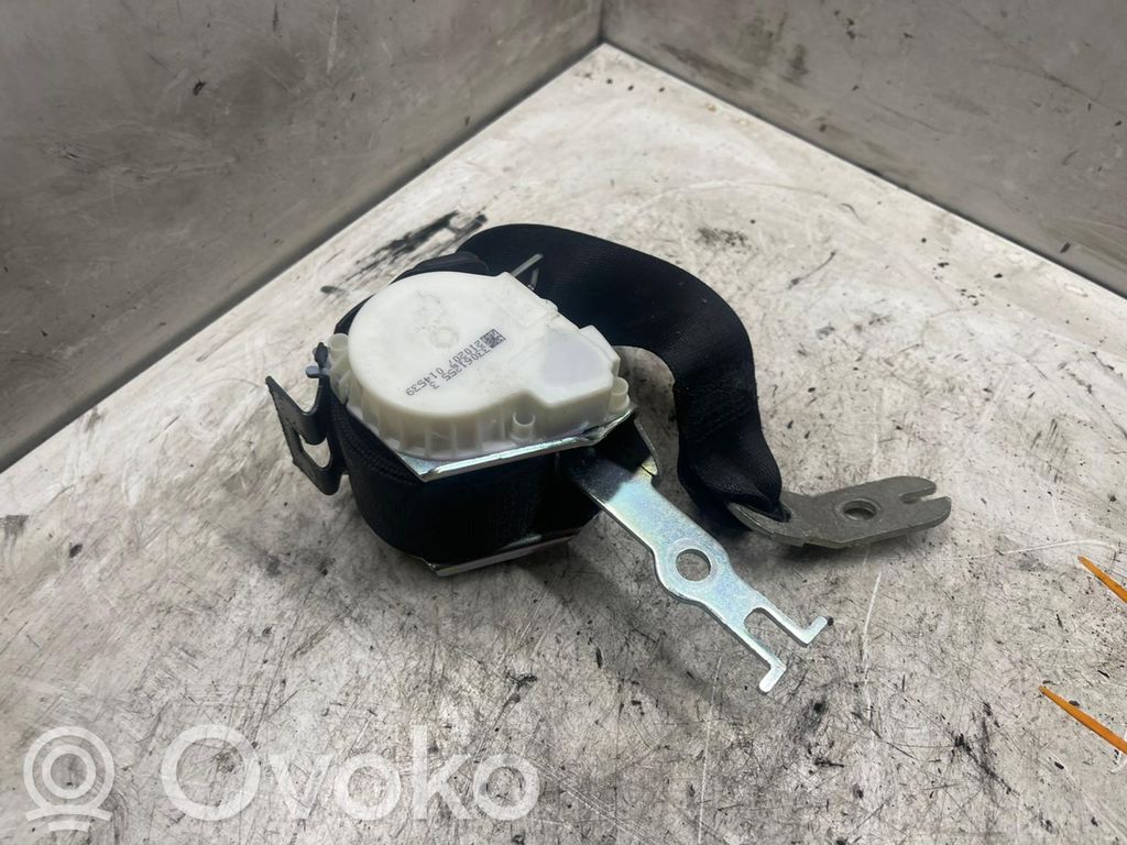 BMW 5 E60 E61 Cinturón trasero 