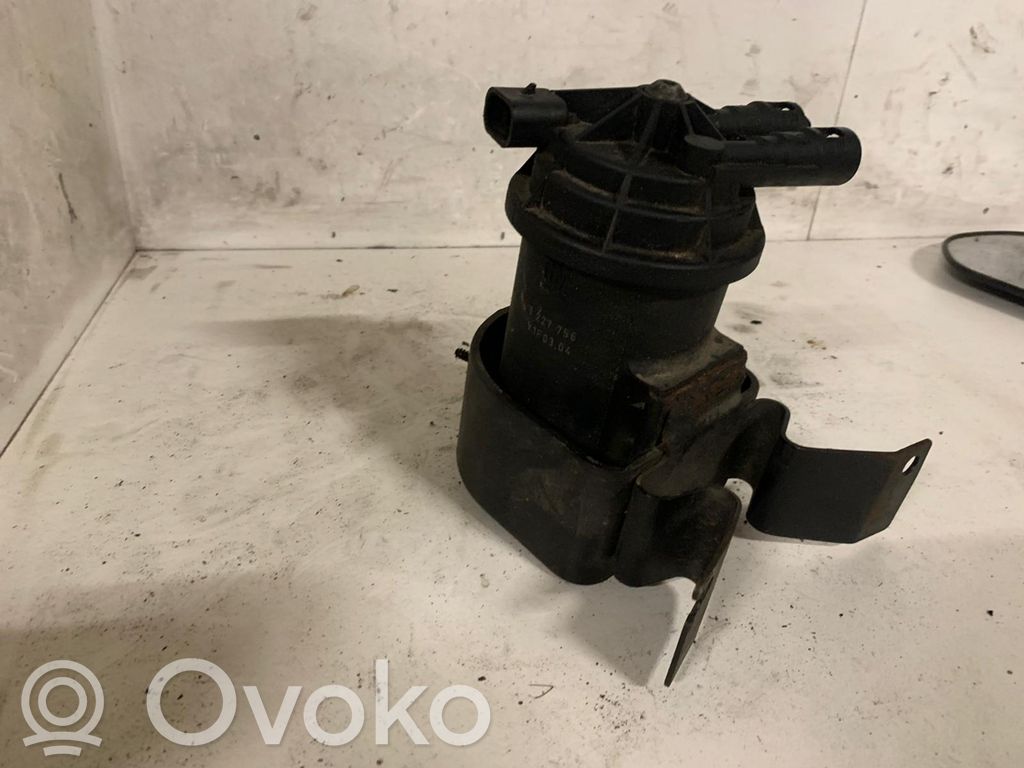 Renault Trafic II (X83) Fuel filter bracket/mount holder 