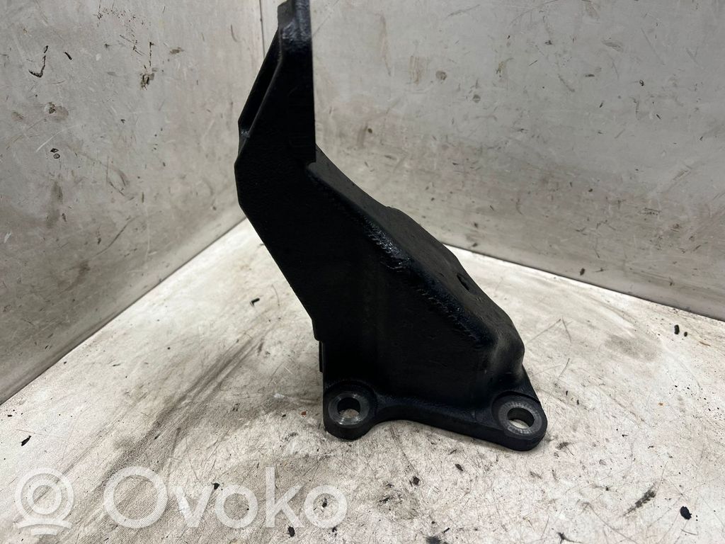 Engine mounting bracket   1233EB305