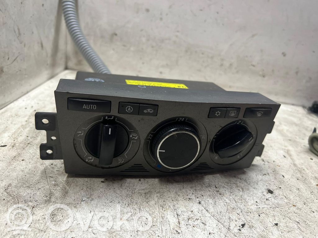 Opel Antara Climate control unit 