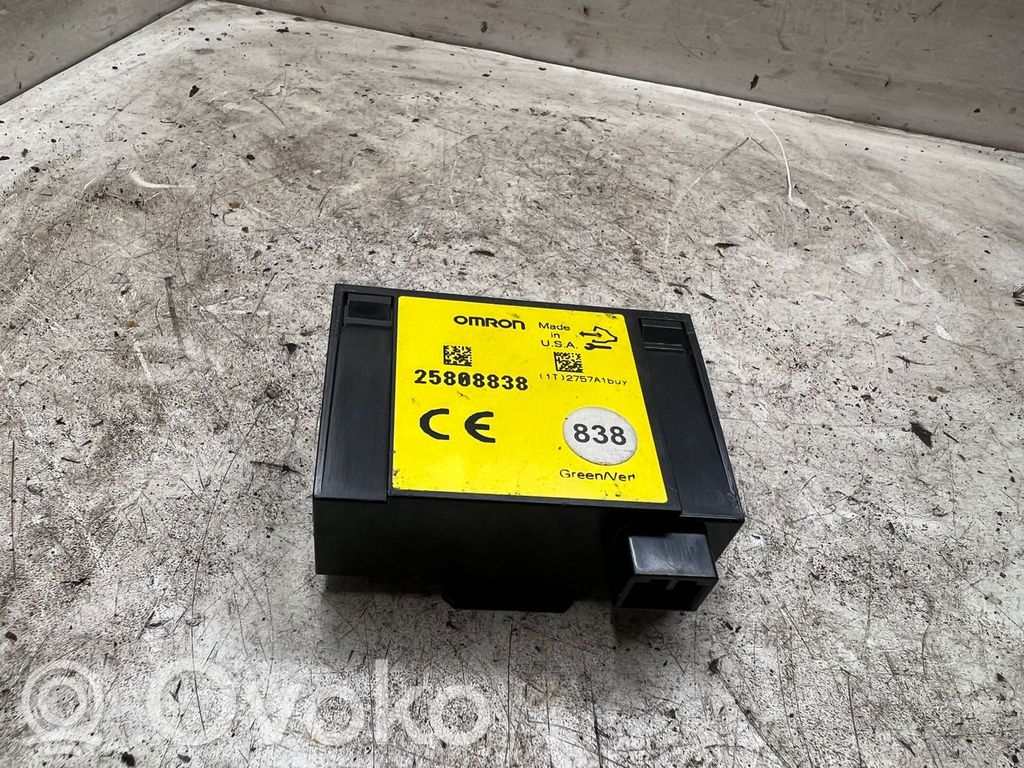 Door central lock control unit/module   25808838