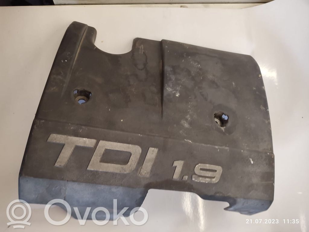 Volkswagen PASSAT B5.5 Engine cover (trim) 
