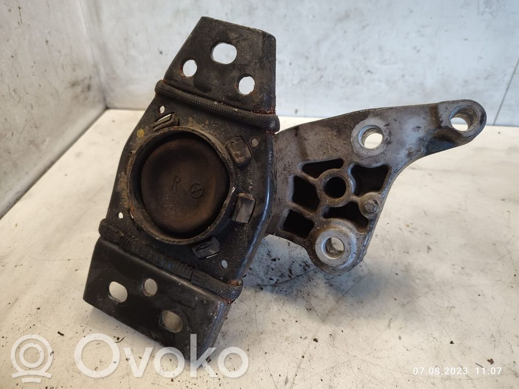 Renault Laguna III Engine mount bracket 