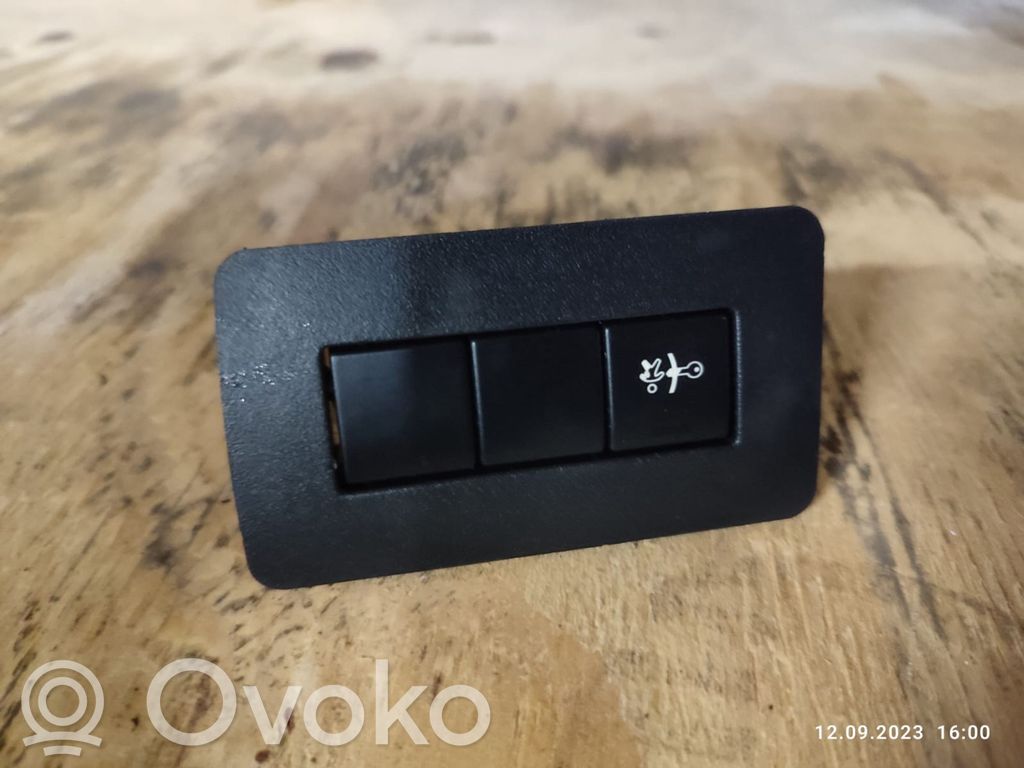 Citroen C3 ESP (stability program) switch 