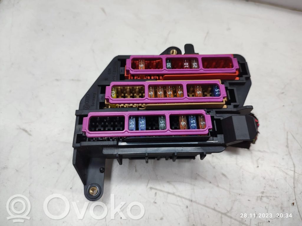 Audi A6 Allroad C6 Módulo de fusible 